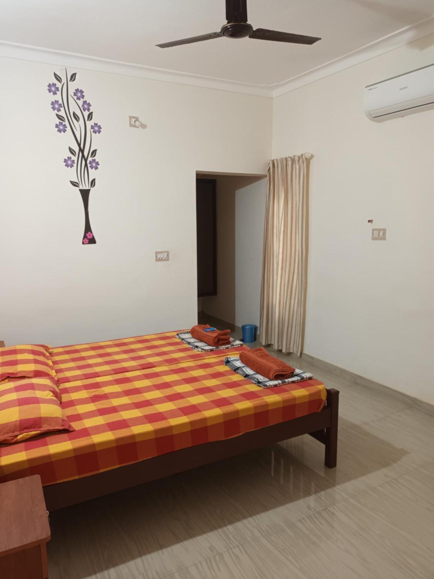 Ivory Coaste Hotell Kannur Exteriör bild