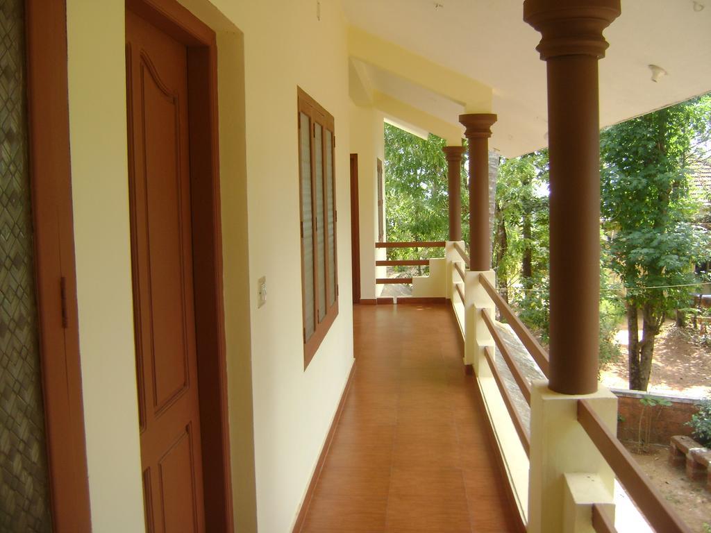 Ivory Coaste Hotell Kannur Exteriör bild