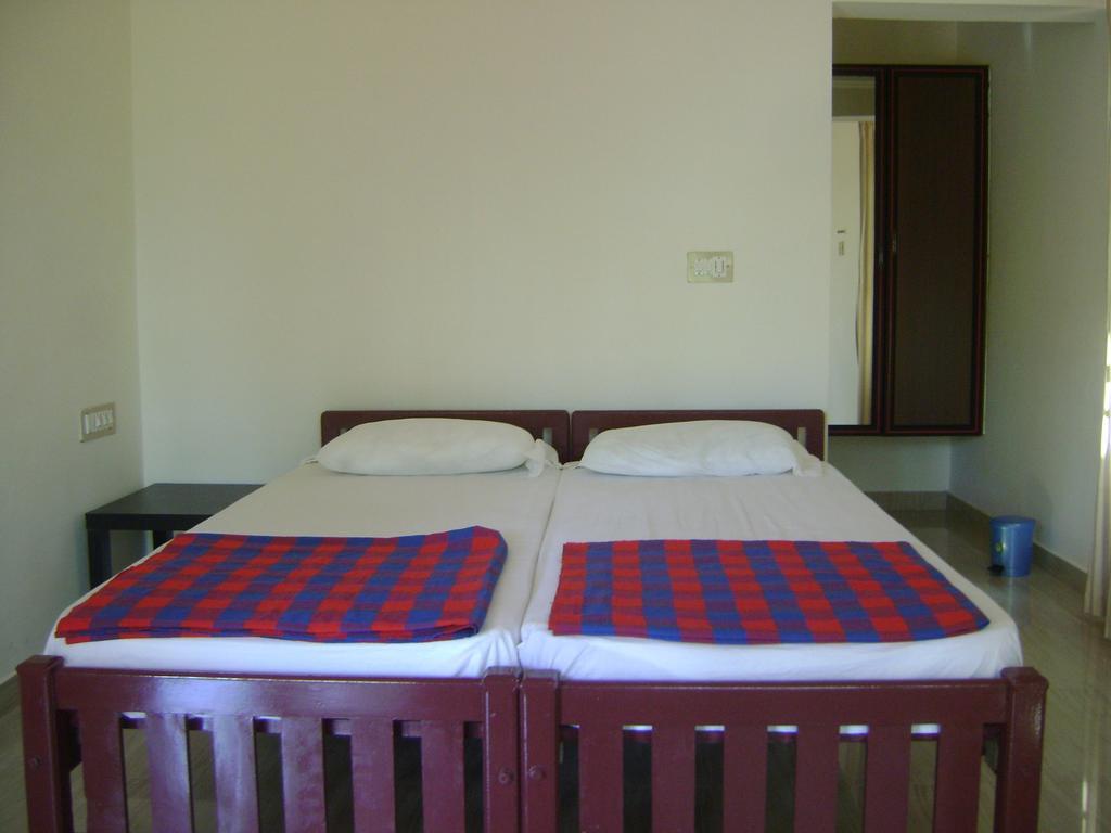 Ivory Coaste Hotell Kannur Exteriör bild
