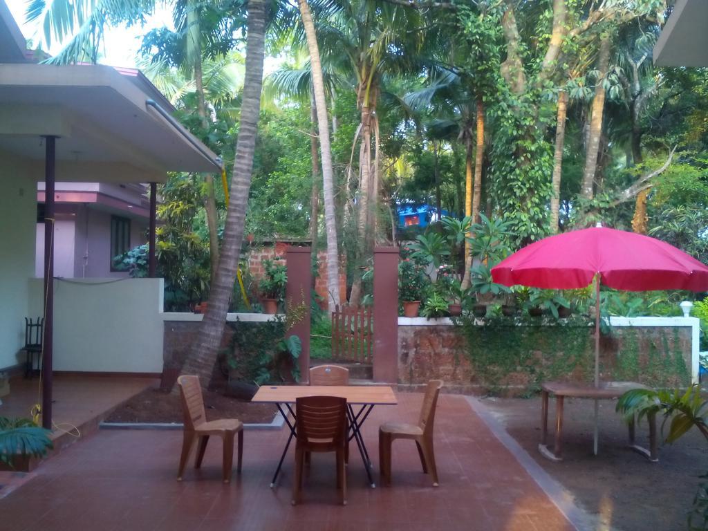 Ivory Coaste Hotell Kannur Exteriör bild